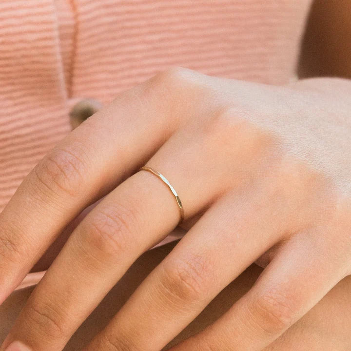 Hammered Skinny Ring – 14k Gold-Filled